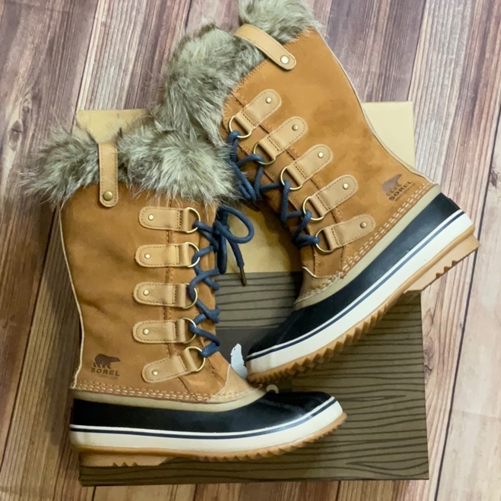 Sorel Joan of Arctic Waterproof Boots in Elk / Dark Mountain - New in Box